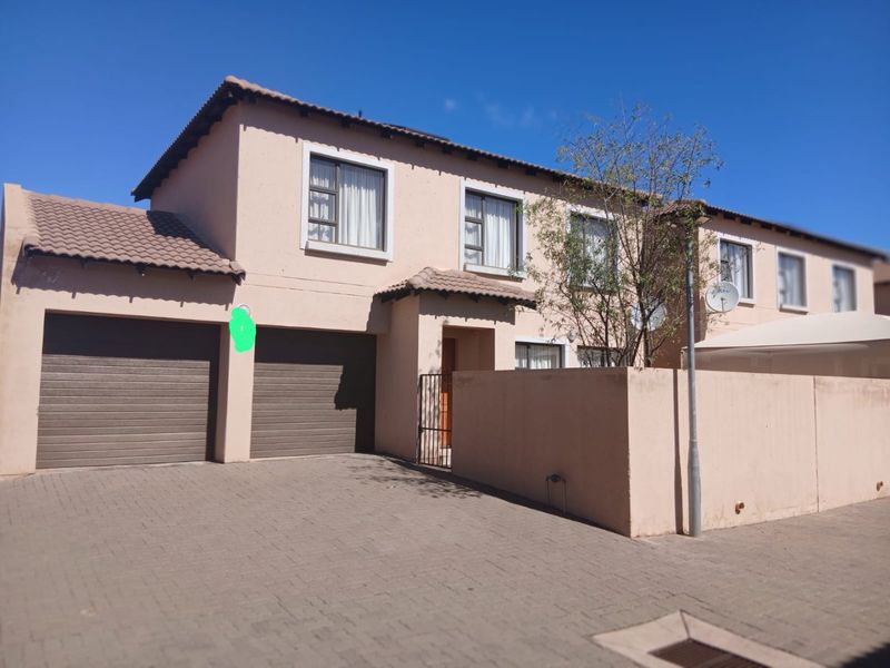 3 bed duplex house to let in Montana 1 June 2026 - Photo 3