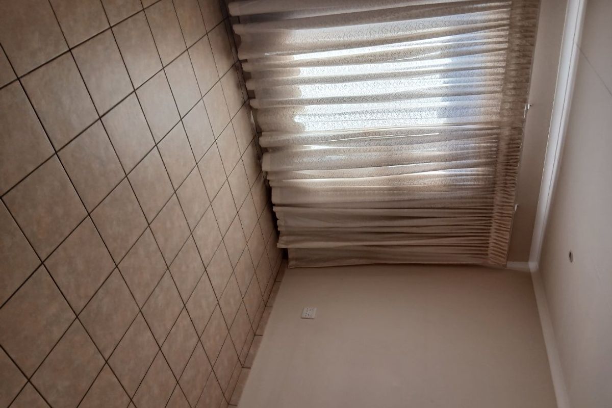 3 bed duplex house to let in Montana 1 June 2026 - Photo 5