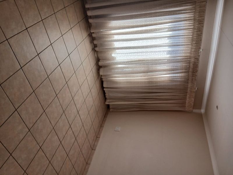 3 bed duplex house to let in Montana 1 June 2026 - Photo 5