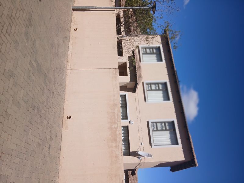 3 bed duplex house to let in Montana 1 June 2026 - Photo 4