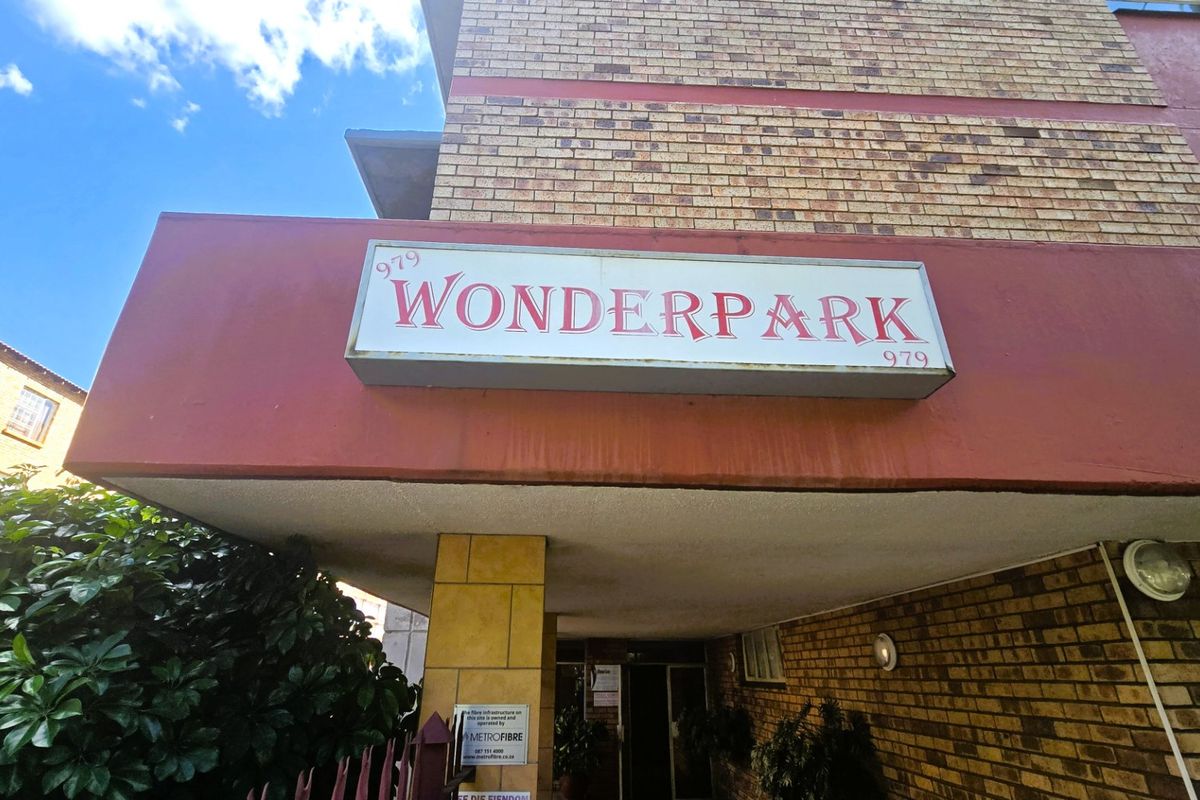 Spacious 3-Bedroom Apartment for Sale in Wonderboom South – Comfort, Style & Convenience! - Photo 2