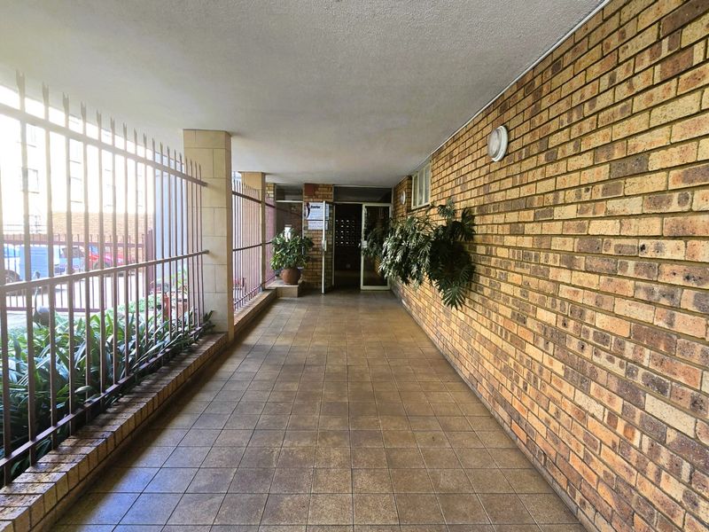 Spacious 3-Bedroom Apartment for Sale in Wonderboom South – Comfort, Style & Convenience! - Photo 10