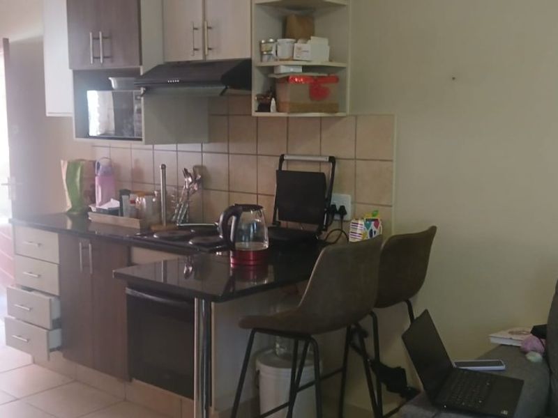 Cozy 1-Bedroom Flat – Perfect Starter Home or Investment Opportunity - Photo 9