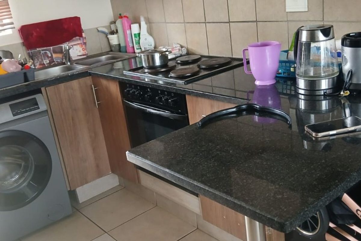 Cozy 1-Bedroom Flat – Perfect Starter Home or Investment Opportunity - Photo 2