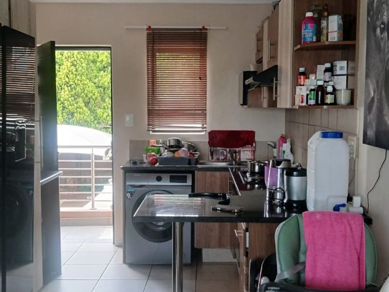 Cozy 1-Bedroom Flat – Perfect Starter Home or Investment Opportunity - Photo 3