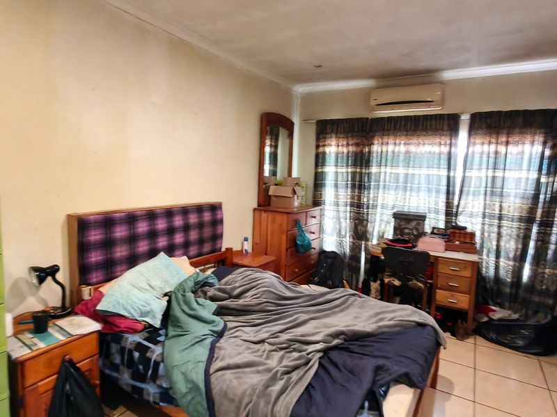 Family haven in Silverfields with pool and flatlet - Photo 10