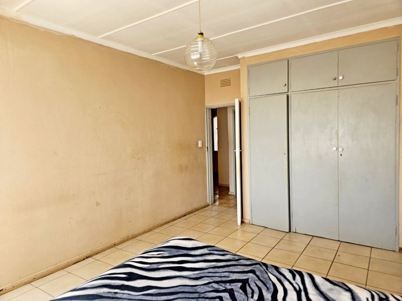 Lovely 1.5 Bedroom Apartment – Why Rent When You Can Own? - Photo 10