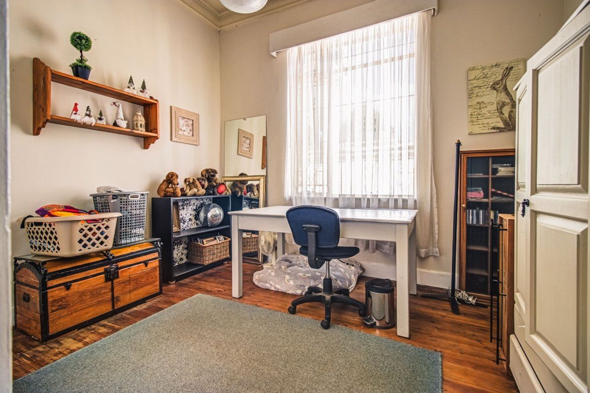 Spacious Family Home with Character & Modern Comforts! - Photo 3