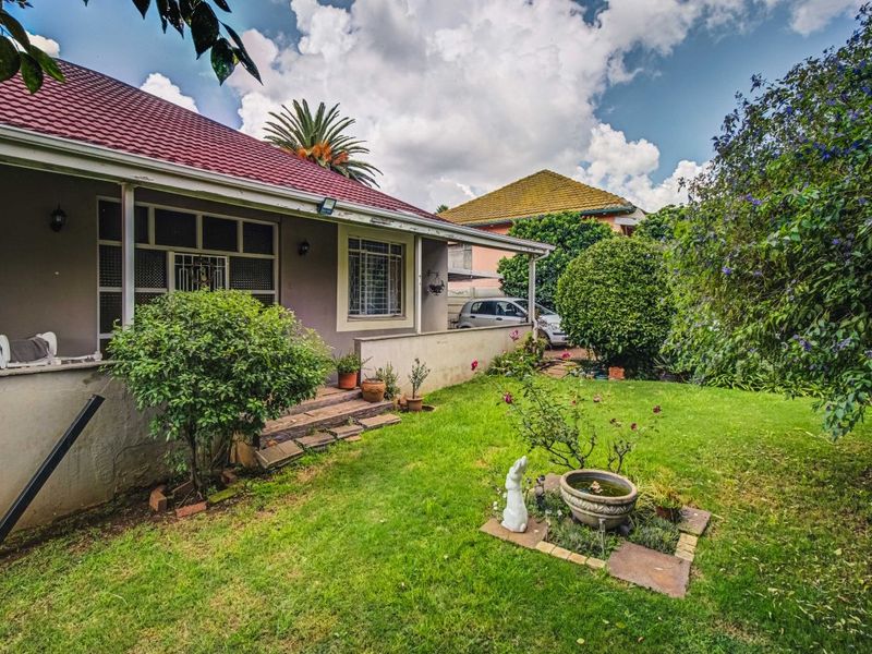 Spacious Family Home with Character & Modern Comforts! - Photo 10