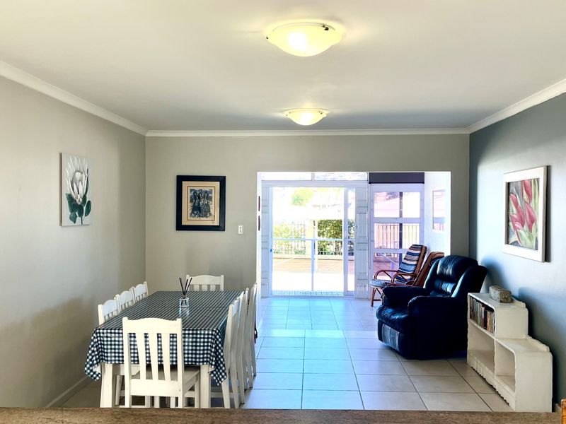 EXCLUSIVE OPPORTUNITY – RETIRE OR HOLIDAY IN COMFORT & STYLE IN HARTENBOS - Photo 9