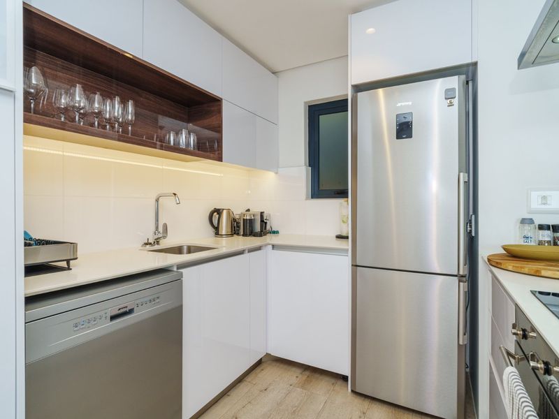 Turnkey Airbnb investment. Positioned high above Bree Street. Mountain views. - Photo 9