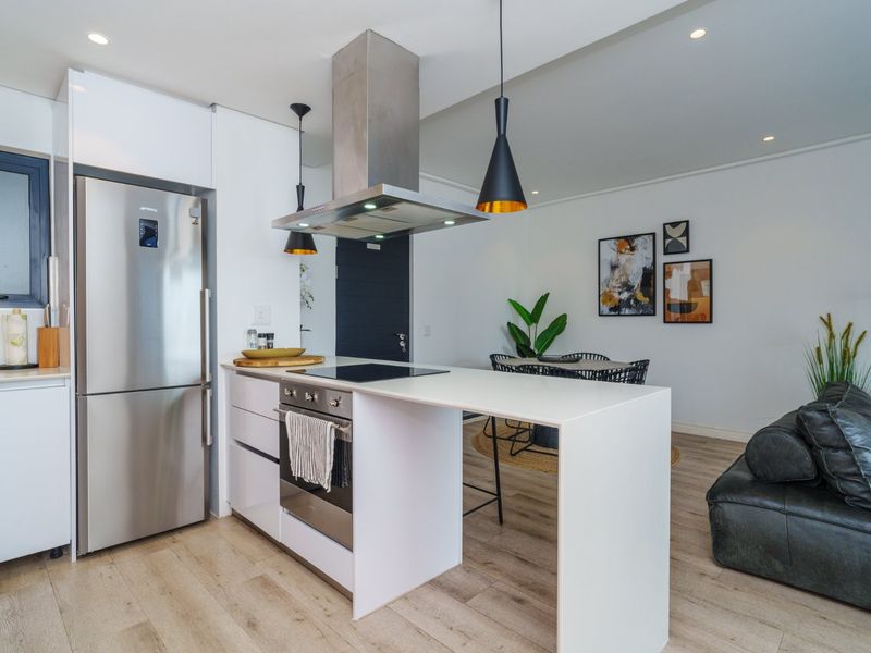 Turnkey Airbnb investment. Positioned high above Bree Street. Mountain views. - Photo 8