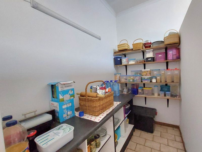 Spacious Smallholding for Sale in Upington, Northern Cape – Ideal for Self-Sustainable Living - Photo 9