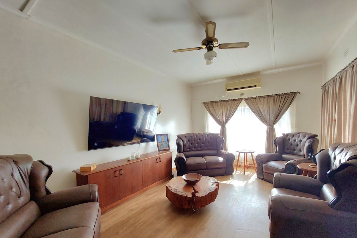 Spacious Smallholding for Sale in Upington, Northern Cape – Ideal for Self-Sustainable Living - Photo 4