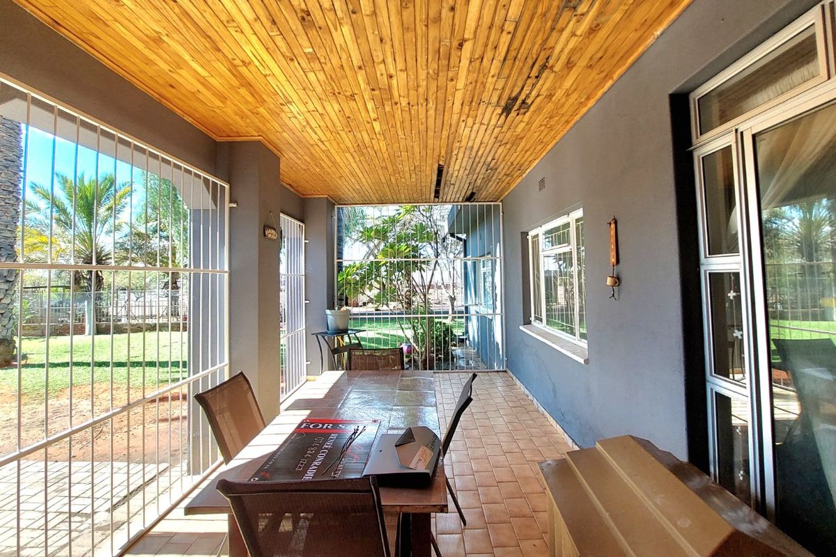 Spacious Smallholding for Sale in Upington, Northern Cape – Ideal for Self-Sustainable Living - Photo 2