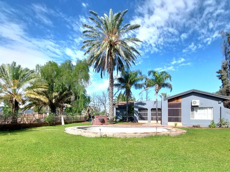 Spacious Smallholding for Sale in Upington, Northern Cape – Ideal for Self-Sustainable Living - Photo 1