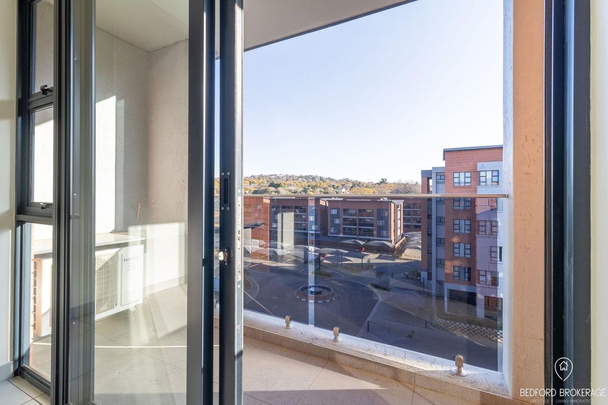 3 BEDROOM 2 BATHROOM APARTMENT FOR RENT IN BEDFORDVIEW - Photo 5