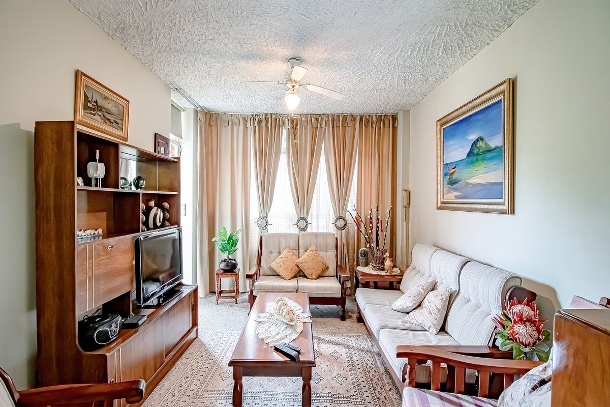 Comfortable Low-Maintenance Flat in Quiet Sinoville - Photo 3