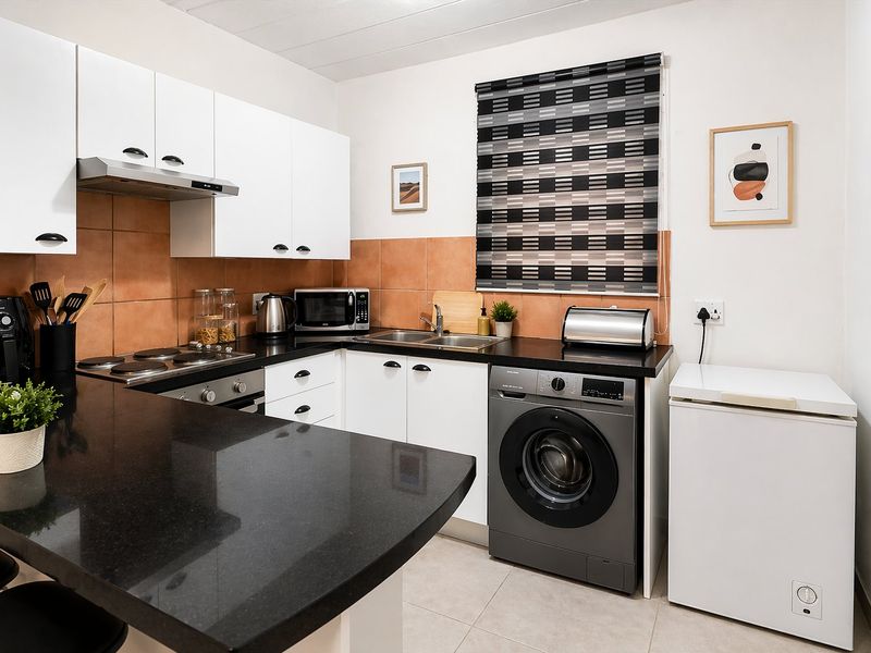 Tranquil Two Bedroom Garden Apartment in Inyati Sands - Photo 3