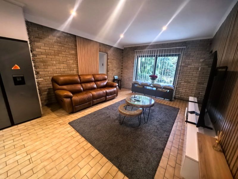 4 Bedroom, 3 Bathrooms Townhouse For Sale In Amanzimtoti, Durban - Photo 4