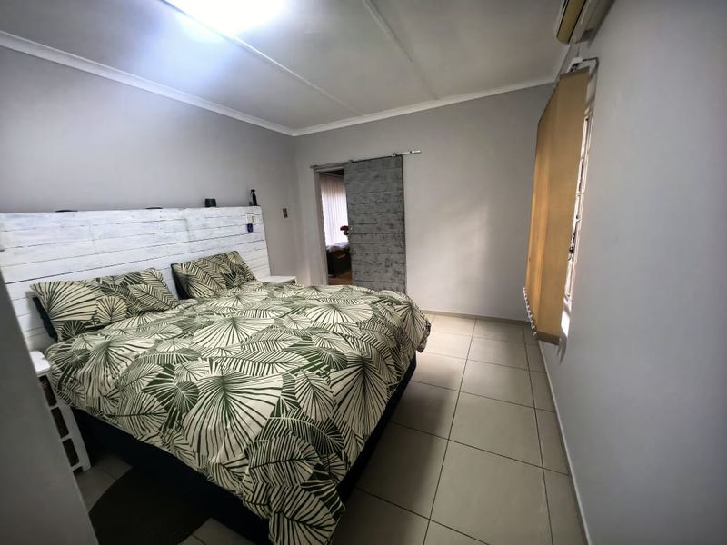 4 Bedroom, 3 Bathrooms Townhouse For Sale In Amanzimtoti, Durban - Photo 10