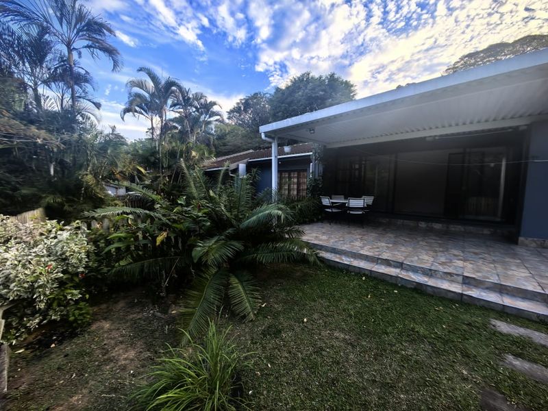 4 Bedroom, 3 Bathrooms Townhouse For Sale In Amanzimtoti, Durban - Photo 9