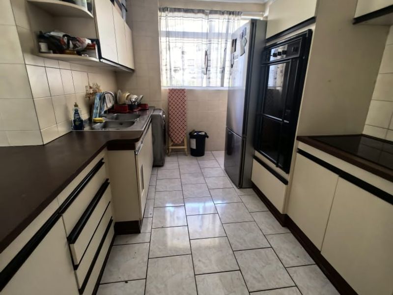 3 Bedrooms, 2 Bathrooms Apartment To Let In Amanzimtoti, Durban - Photo 3