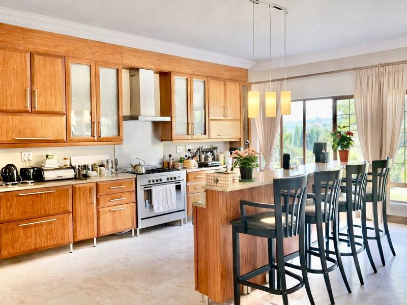 A Private Sanctuary of Space, Elegance & Self-Sufficiency in an Exclusive Estate - Photo 8
