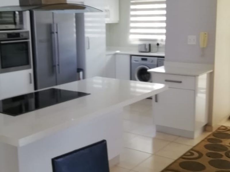 To let in Umhlanga, 3  Bedroom apartment with stunning sea views.  - Photo 10