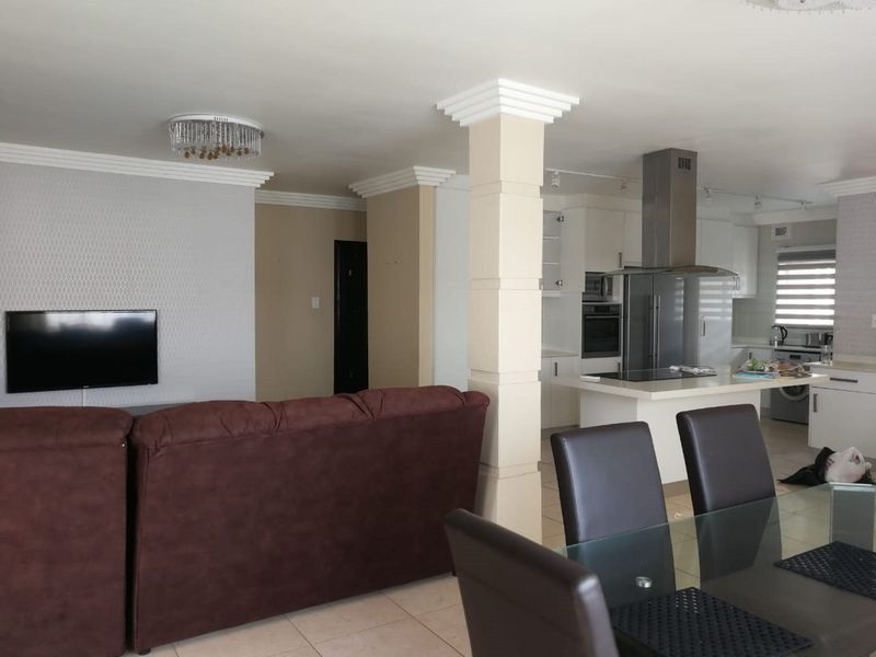To let in Umhlanga, 3  Bedroom apartment with stunning sea views.  - Photo 6