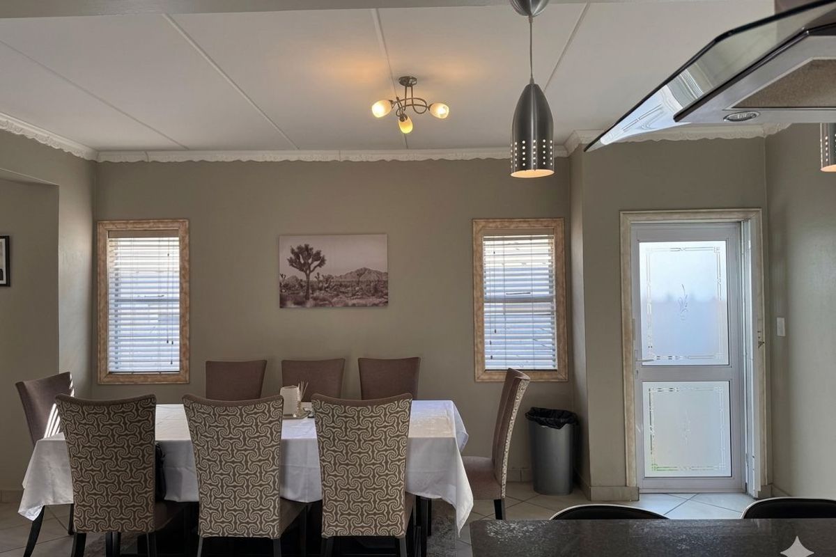 Spacious 3 Bed Flat in lemon thorn village - Photo 4
