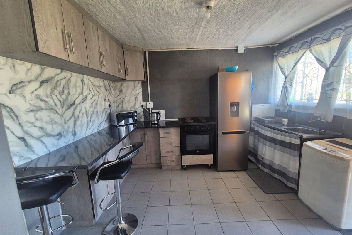 1 Bedroom apartment for sale in Merebank R395,000 - Photo 4