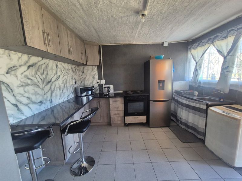 1 Bedroom apartment for sale in Merebank R395,000 - Photo 4