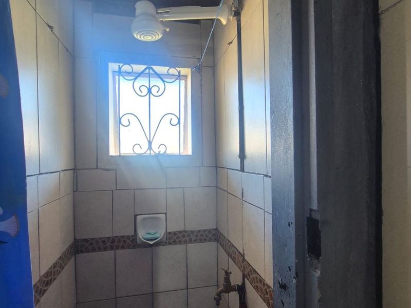 1 Bedroom apartment for sale in Merebank R395,000 - Photo 9