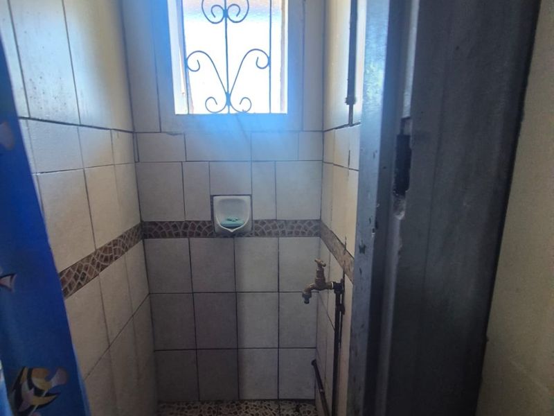 1 Bedroom apartment for sale in Merebank R395,000 - Photo 8