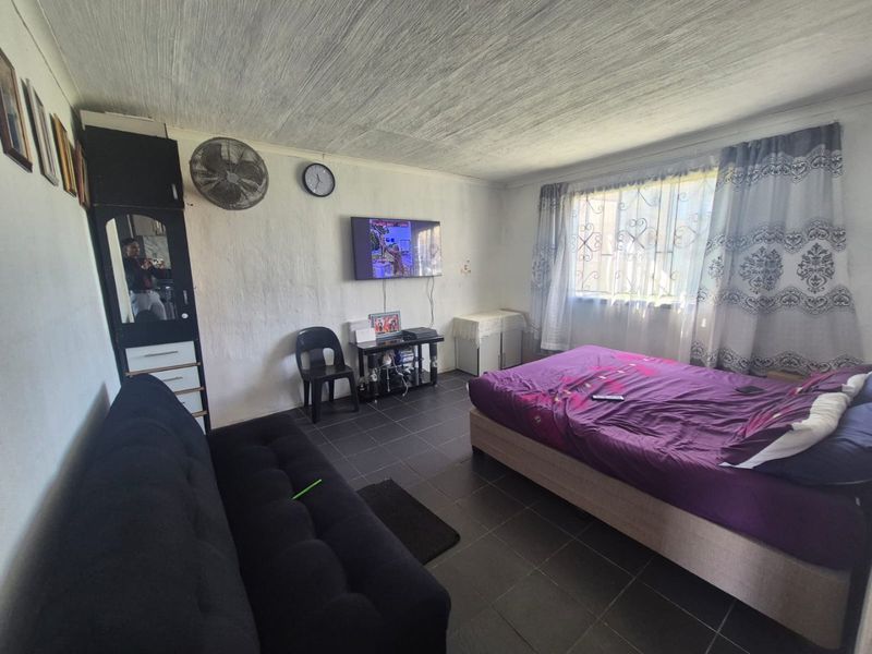 1 Bedroom apartment for sale in Merebank R395,000 - Photo 6