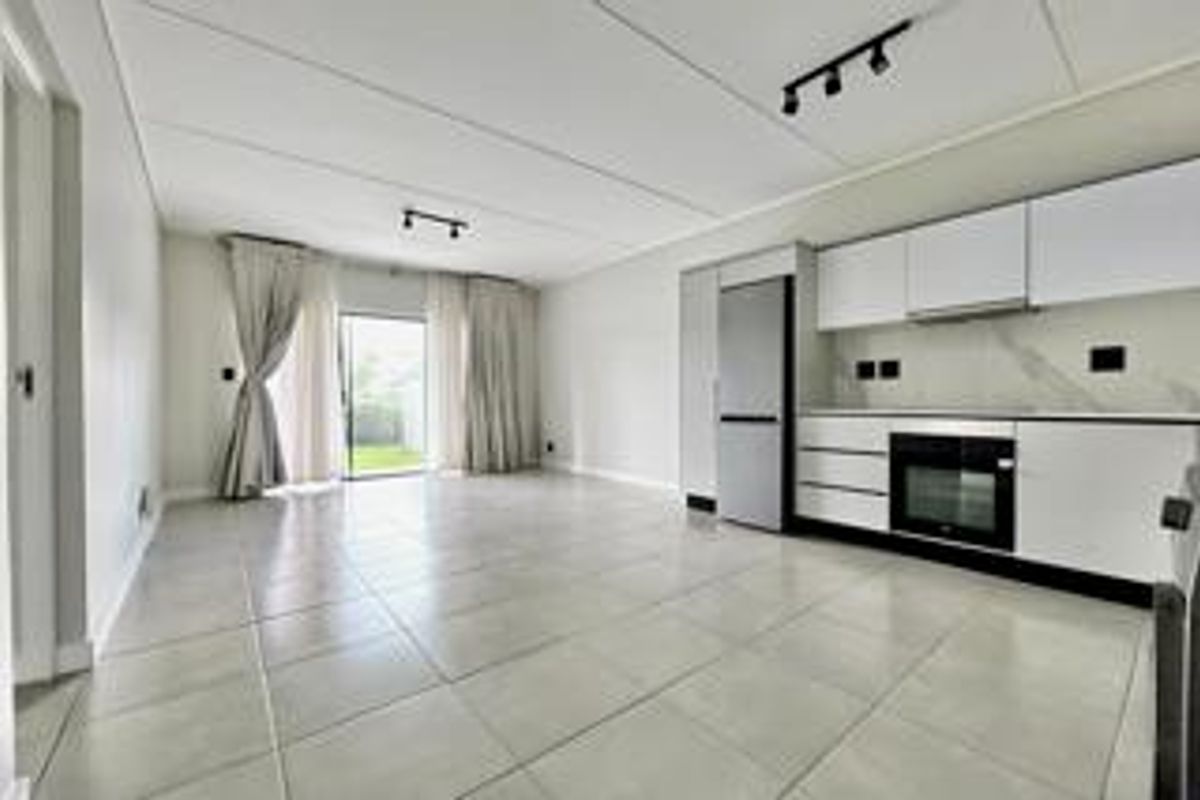 3 Bedroom Apartment for rent in Waterfall - Photo 5