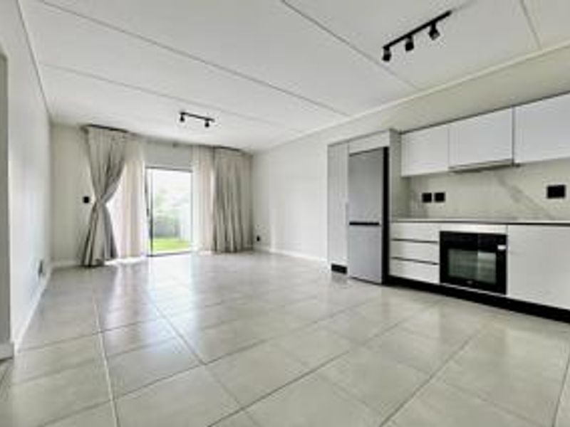 3 Bedroom Apartment for rent in Waterfall - Photo 5
