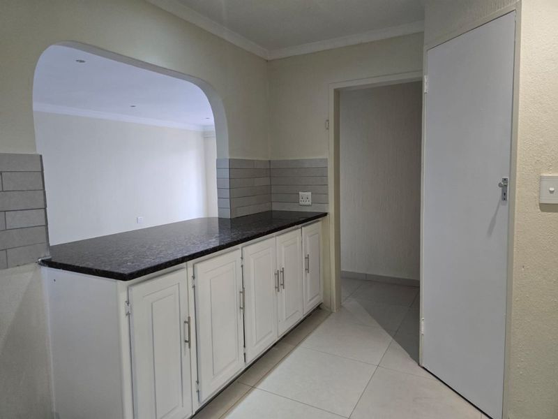 Pristine 3 bed home in Doornpoort - Photo 7