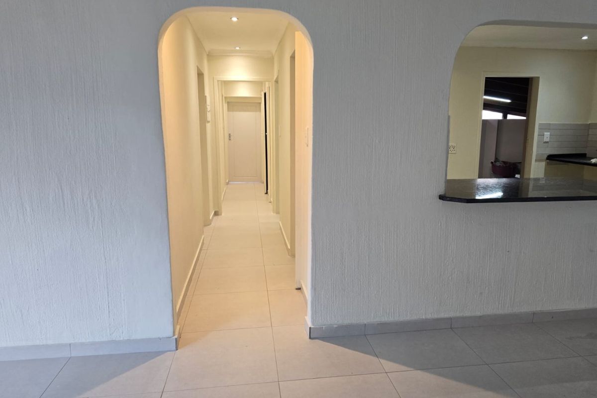 Pristine 3 bed home in Doornpoort - Photo 4