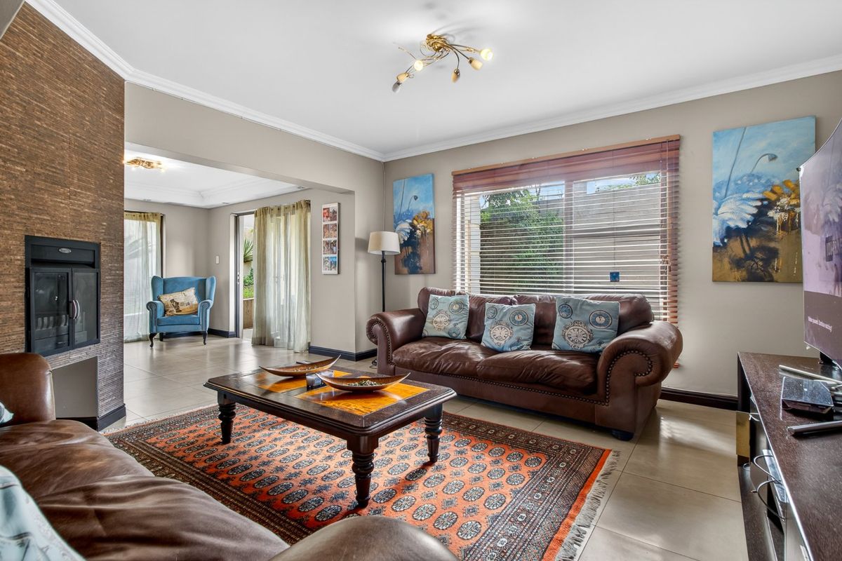 North Riding Gem with Private Pool, Bacony's and Solar Power on Corner Stand - Photo 4