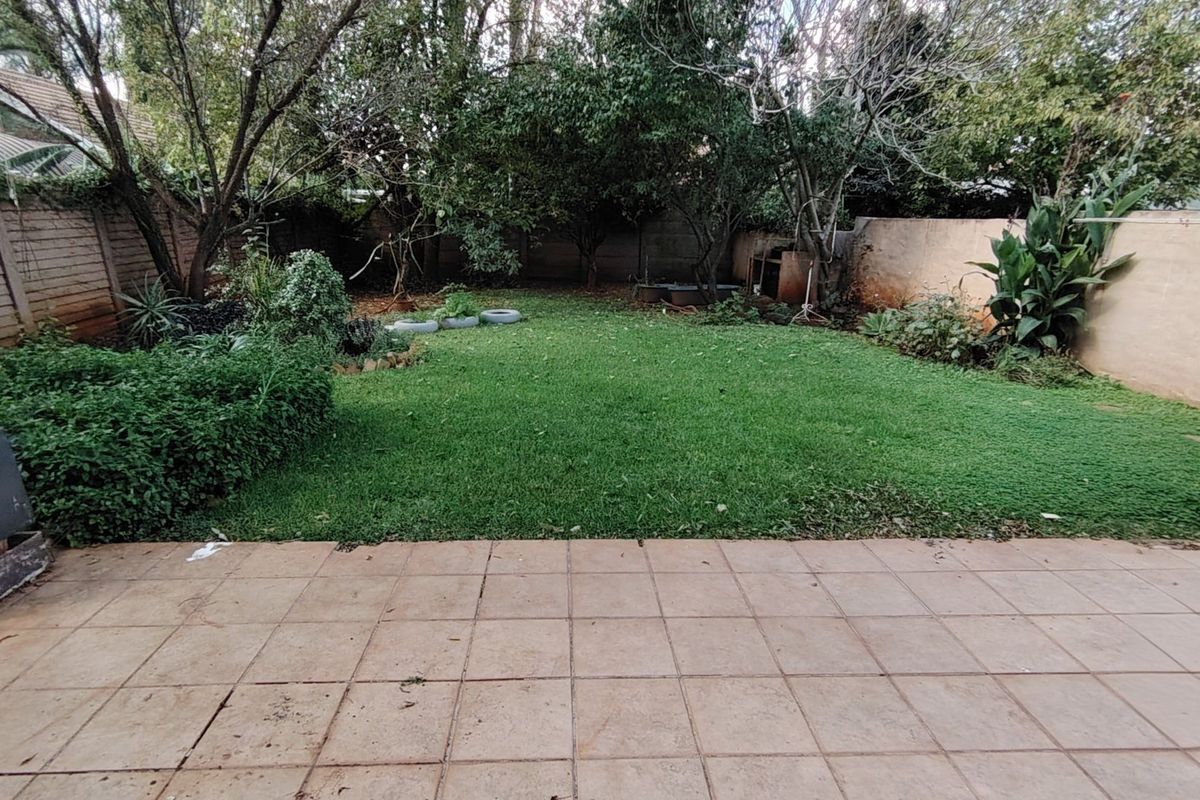 Income - Generating 3 Bedroom Family Home + 3 Flatlets - Lyttelton Manor, Centurion  - Photo 4