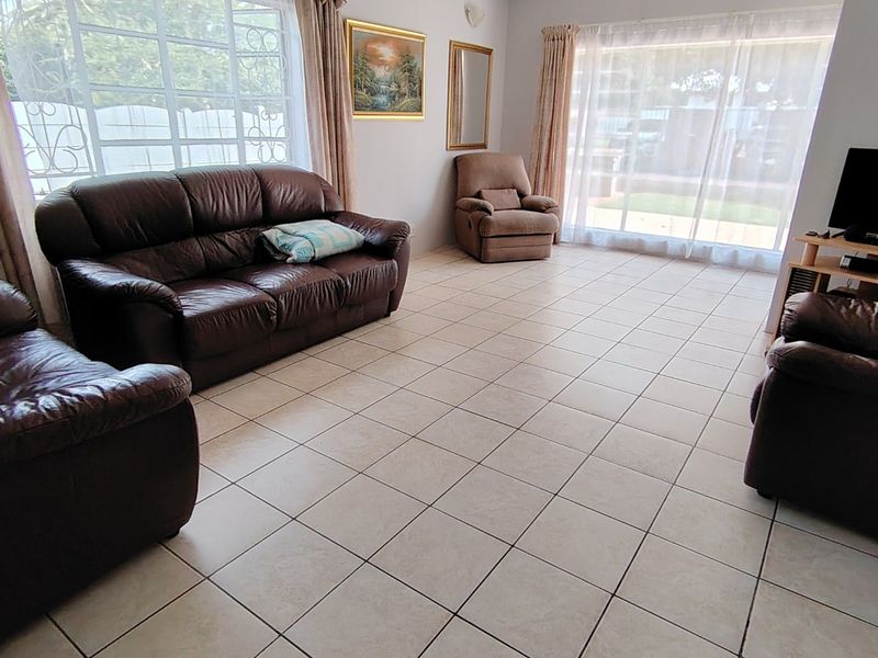 Income - Generating 3 Bedroom Family Home + 3 Flatlets - Lyttelton Manor, Centurion  - Photo 9