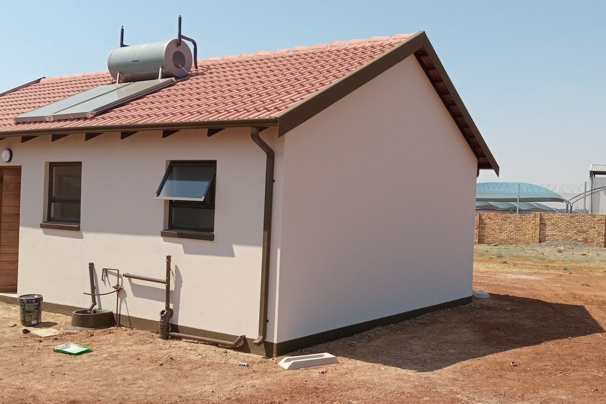 3 BEDROOM HOUSE FOR SALE - Photo 5