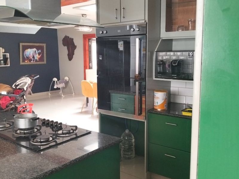 FOR SALE | WESPARK | 4 BEDROOM FAMILY HOME WITH INCOME POTENTIAL - Photo 10