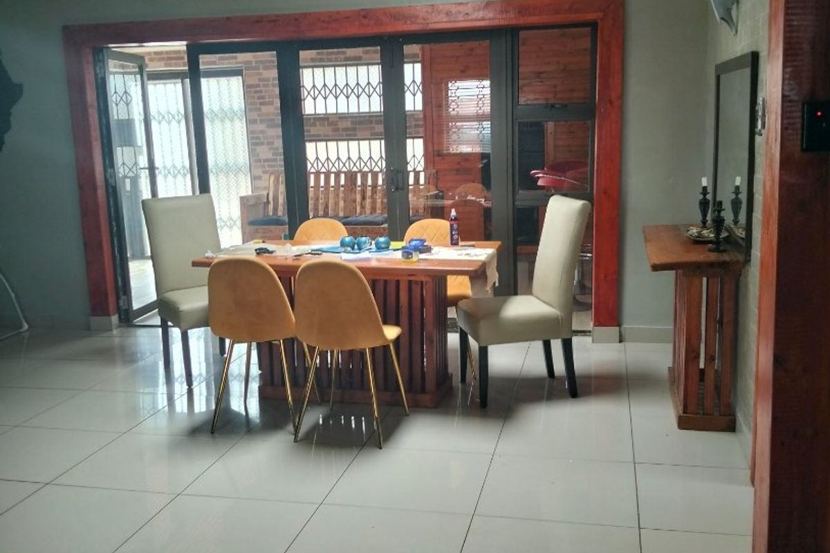 FOR SALE | WESPARK | 4 BEDROOM FAMILY HOME WITH INCOME POTENTIAL - Photo 2