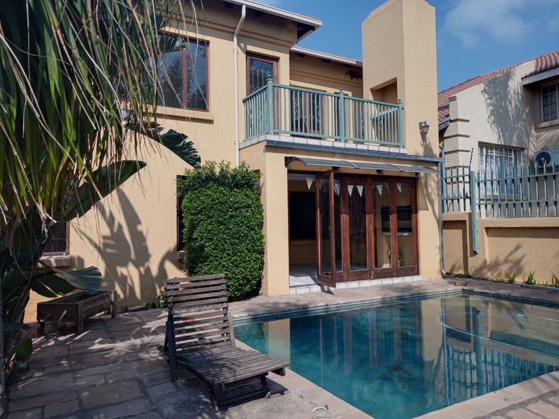 3 Bedroom House, Double garage, pool - Photo 3