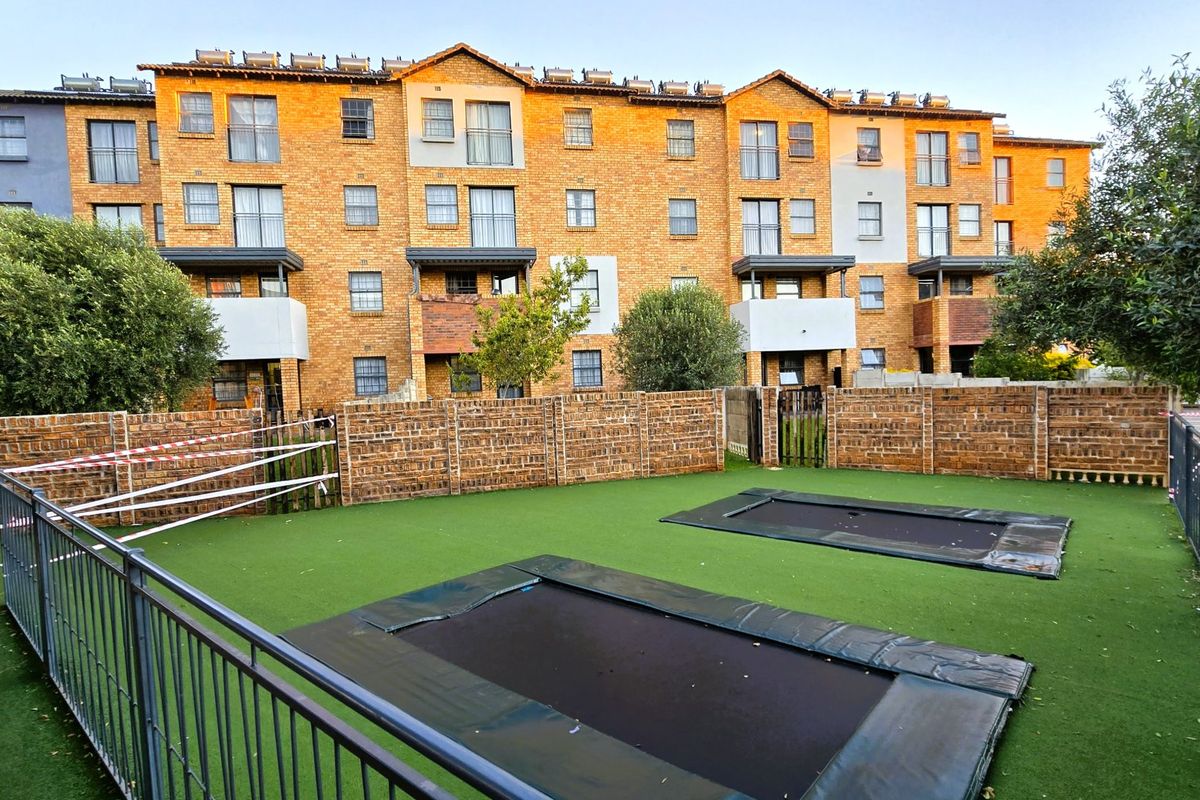 Modern 2 Bedroom Apartment for Sale in Sought-After Montana Tuine – Perfect Investment Opportunity - Photo 2