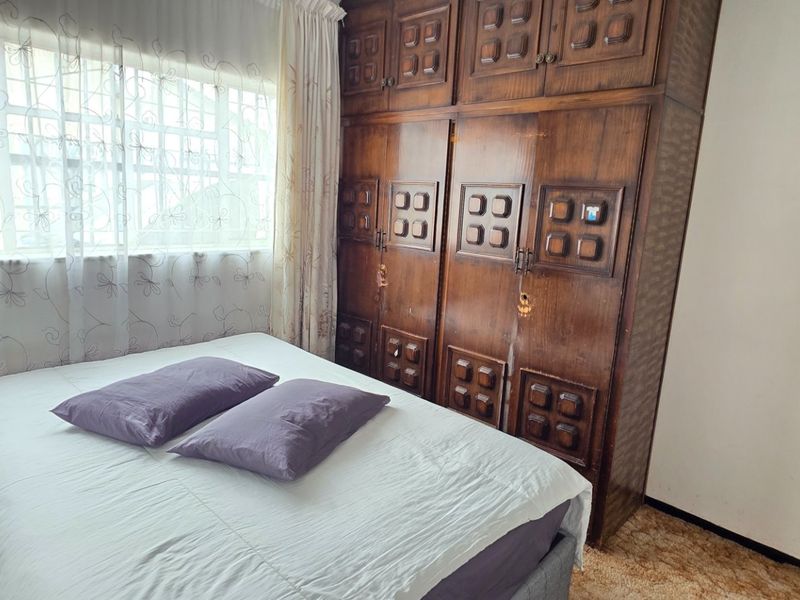 Smart buy with space and added potential - Photo 8