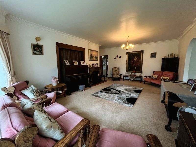 Well-priced and spacious Home in Vanes Estate - Photo 8
